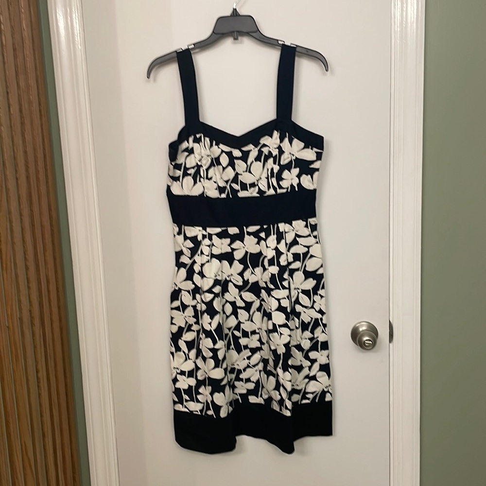 Black and white sweetheart neckline dress